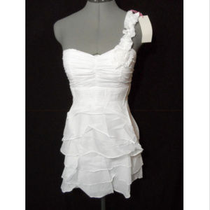 Nwt MINUET Ruffle Tiered Dress S White One shoulde